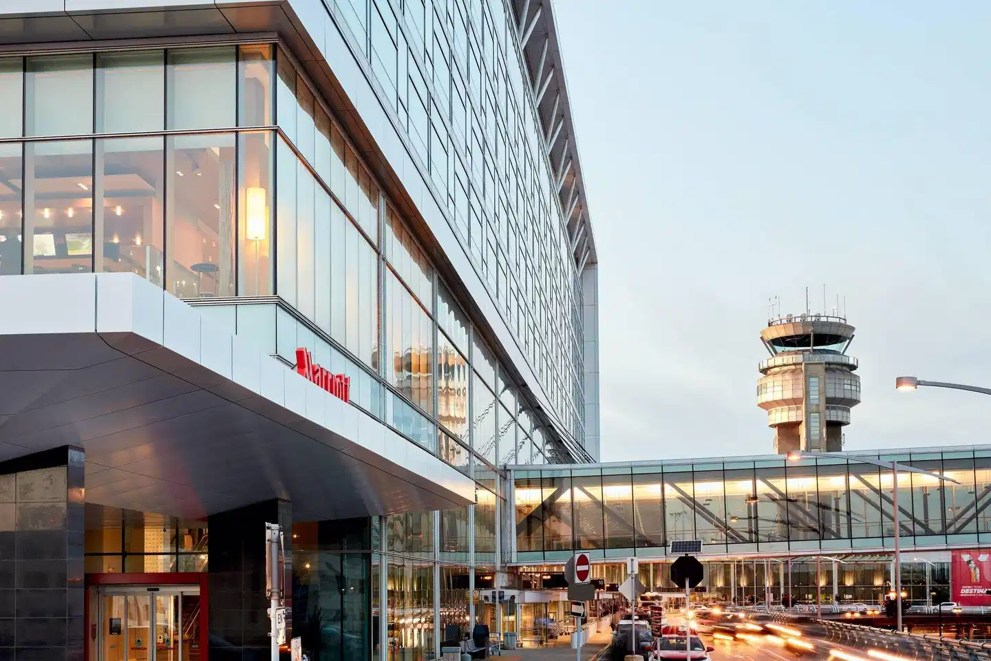 Montreal Airport Marriott In-Terminal Hotel Aussenansicht