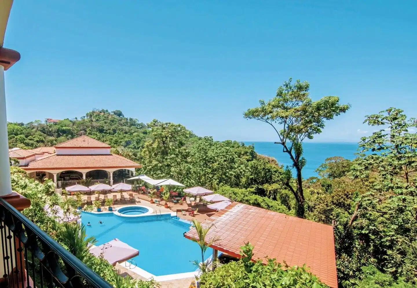 Shana by the Beach Manuel Antonio Pool