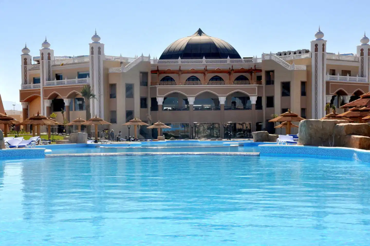 Jasmine Palace Resort Pool