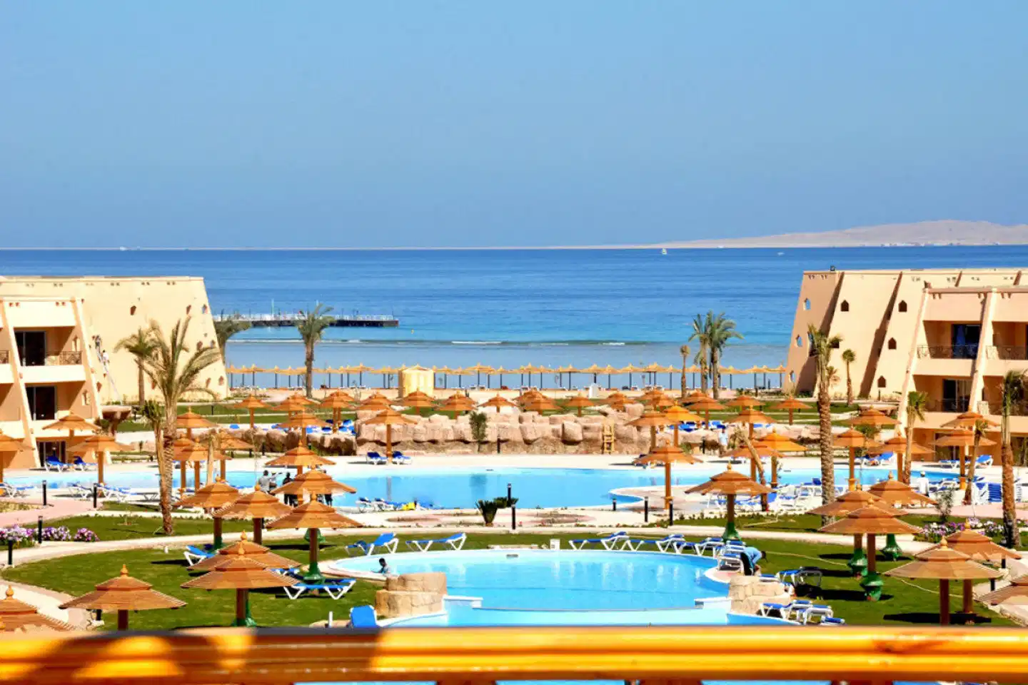 Jasmine Palace Resort Pool