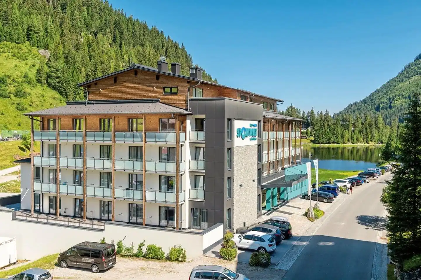 MAGIC MOUNTAINS Hotel Sportwelt Aussenansicht
