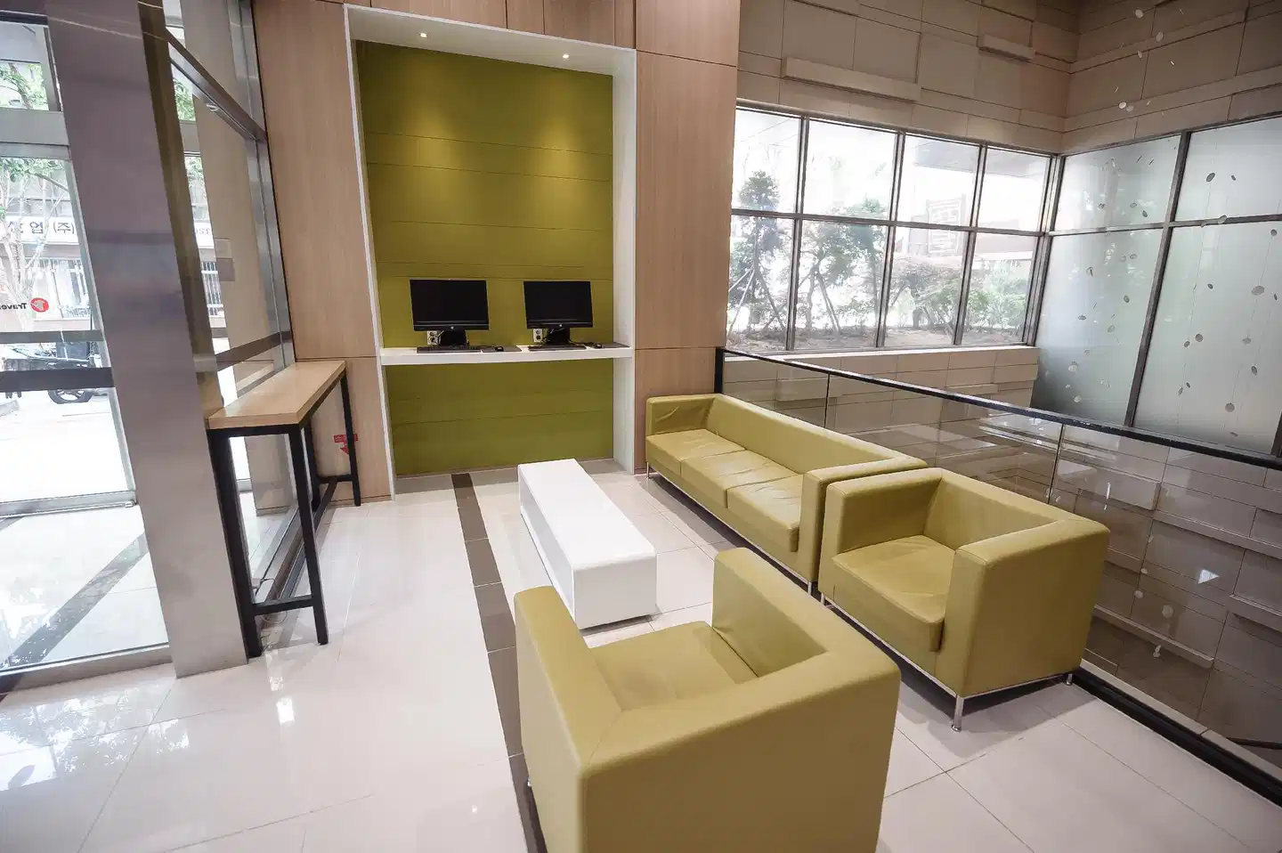 Travelodge Myeongdong Euljiro Lobby