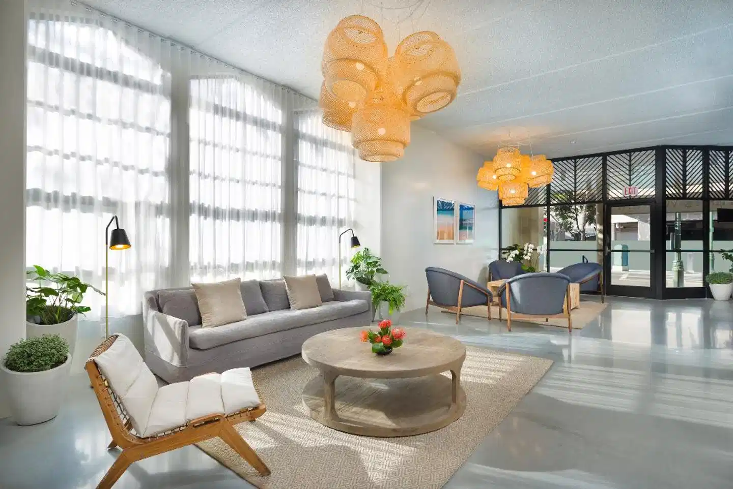 Ohia Waikiki Studio Suites Lobby