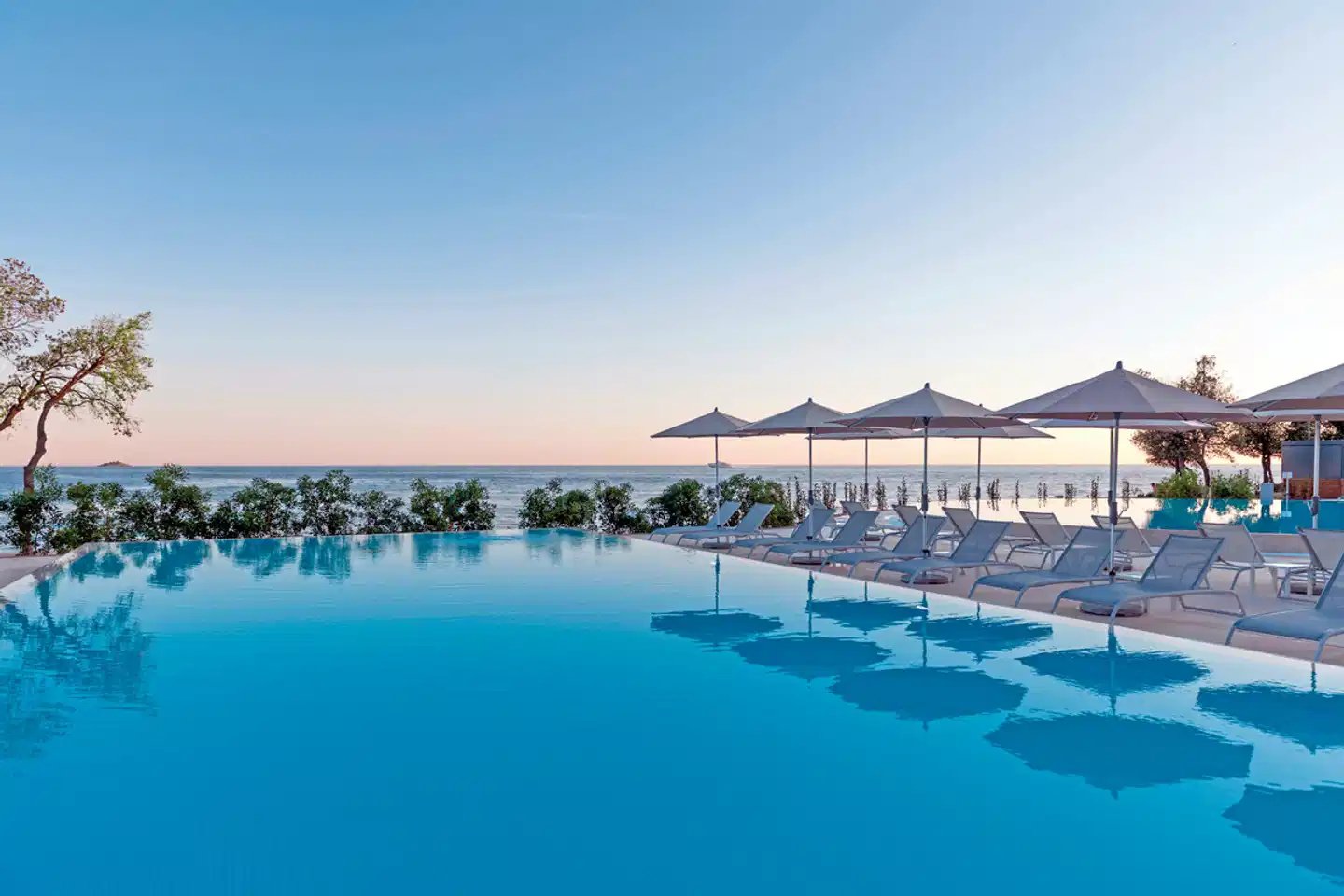 Resort Amarin Rooms Pool
