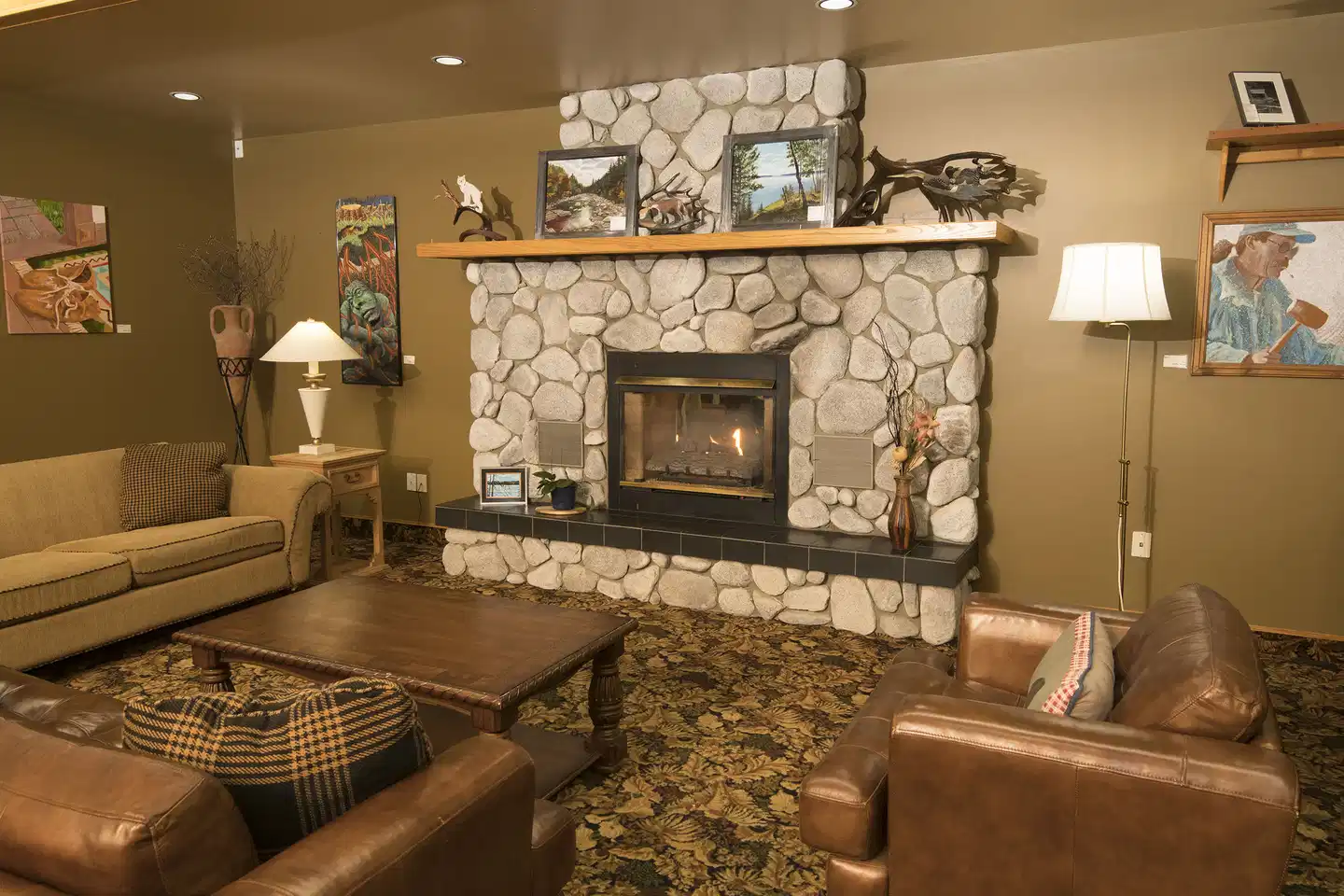 Hawood Inn Lobby