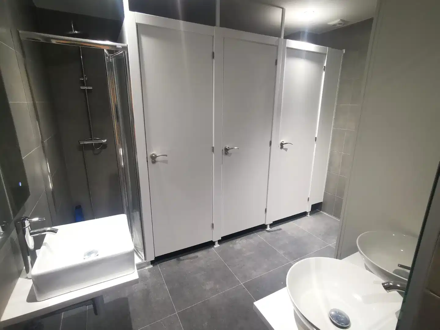 Madriz Hostel Badezimmer