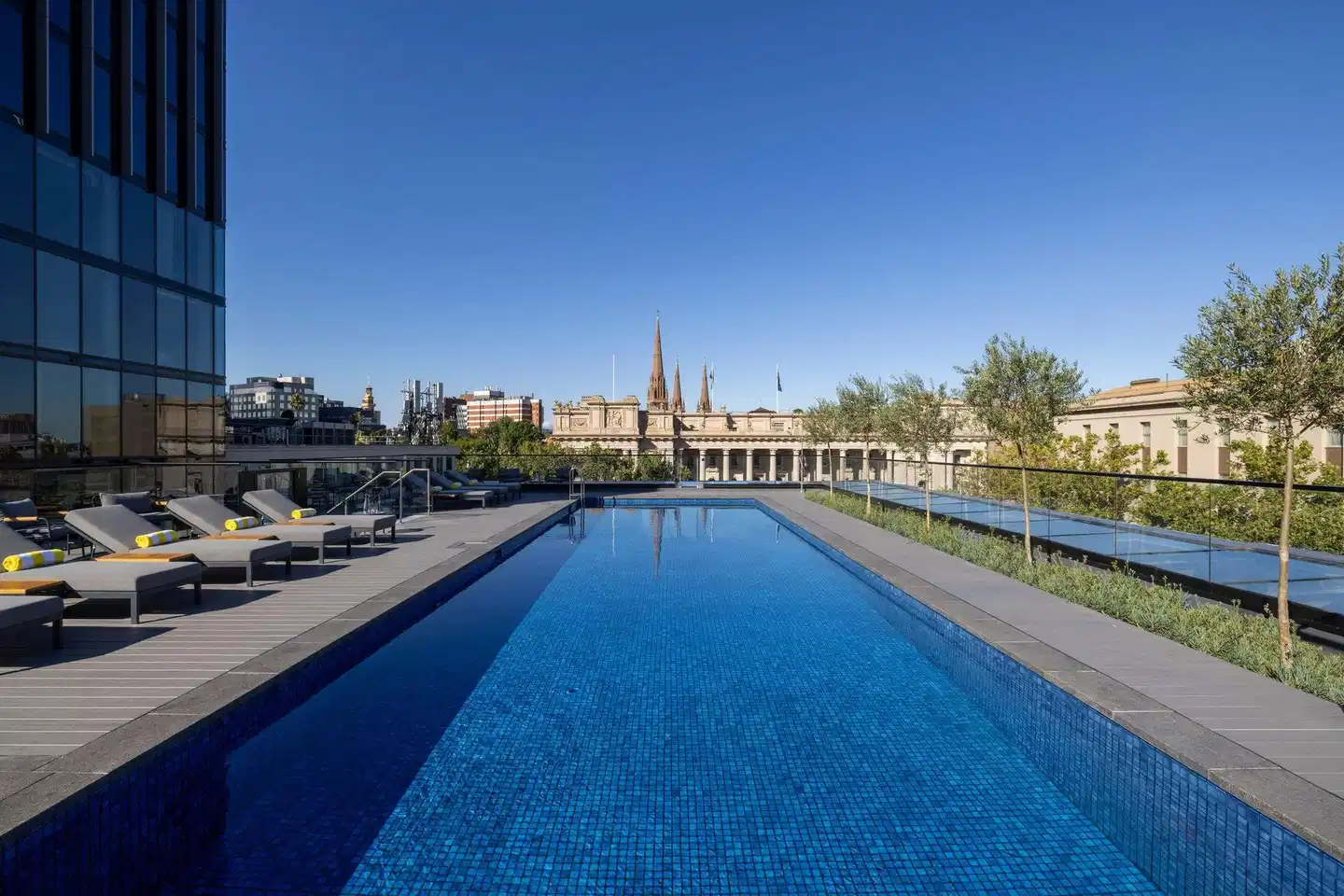 Le Méridien Melbourne Pool