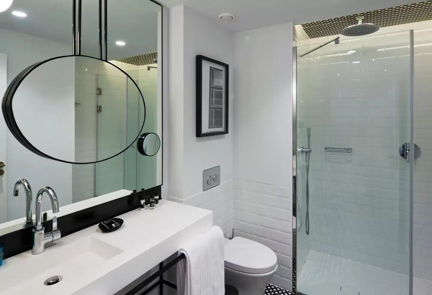 Hotel One Shot Palacio Reina Victoria Badezimmer