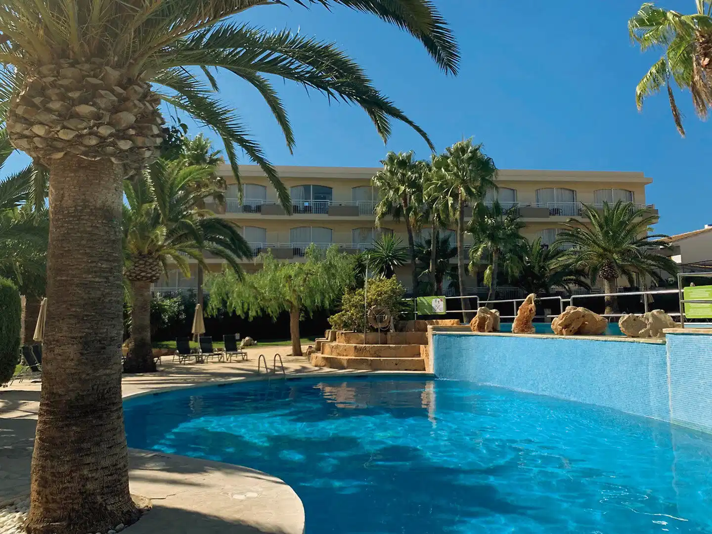 Club Simó Pool