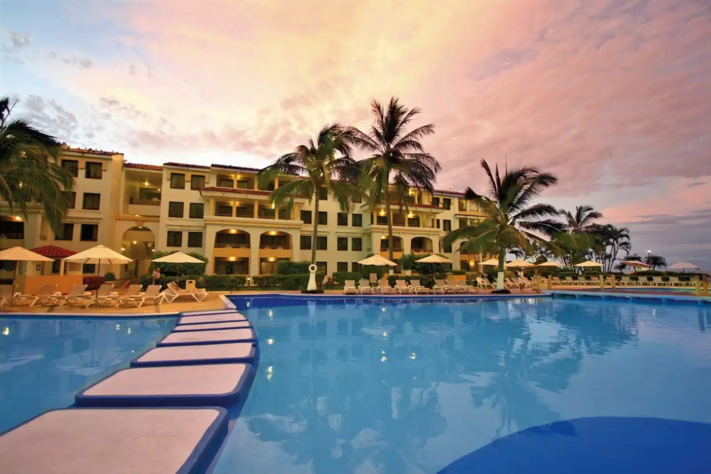 Samba Vallarta Pool