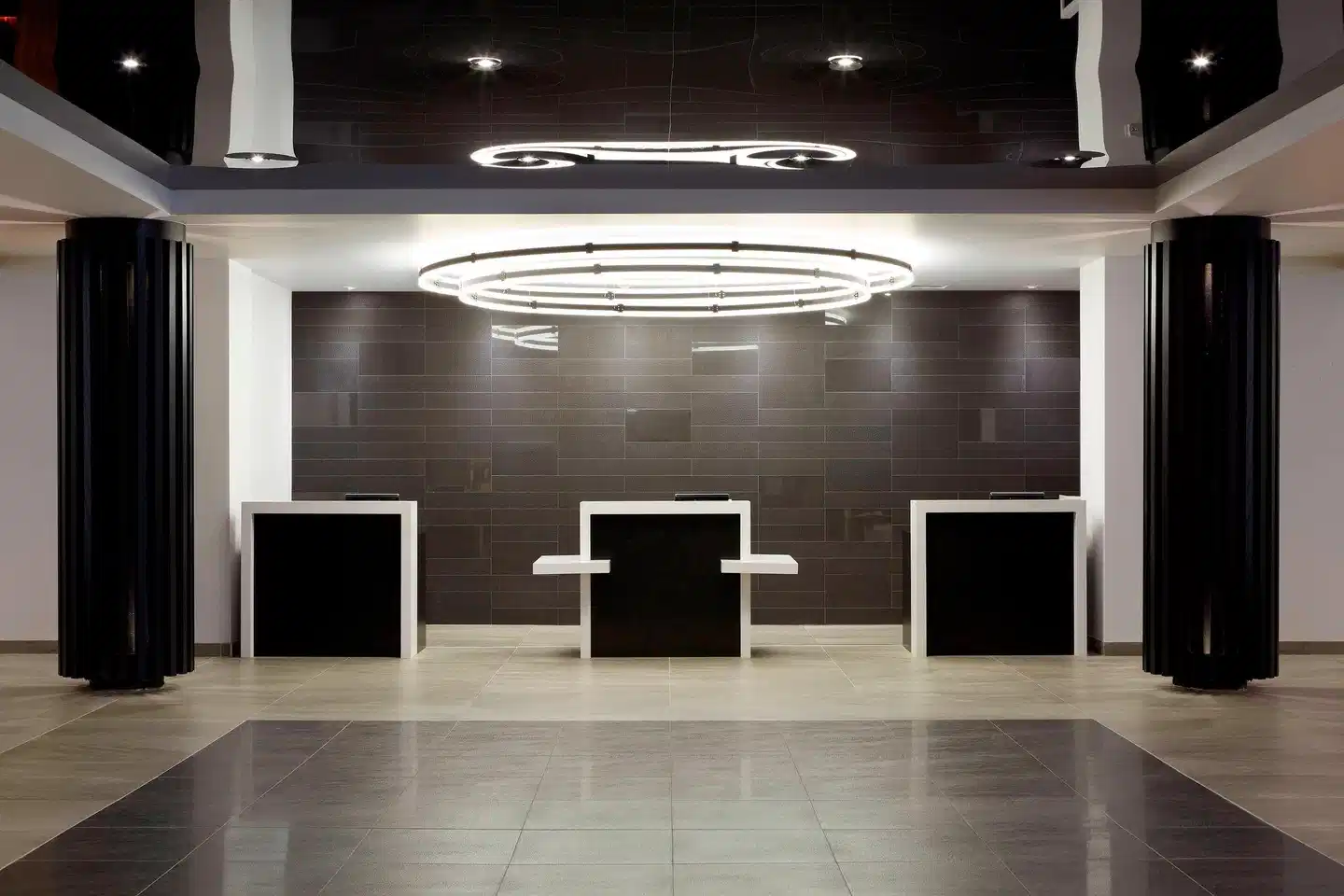 Delta Hotels by Marriott Trois Rivieres Conference Centre Lobby