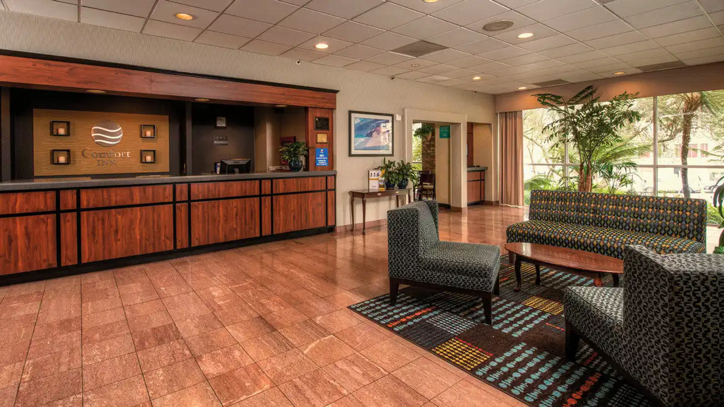 Comfort Inn by the Bay Lobby