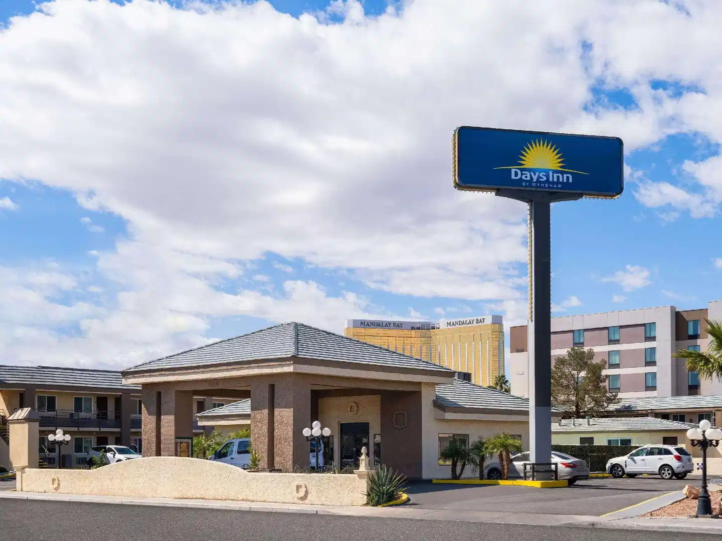 Days Inn by Wyndham Las Vegas Airport Near the Strip Aussenansicht