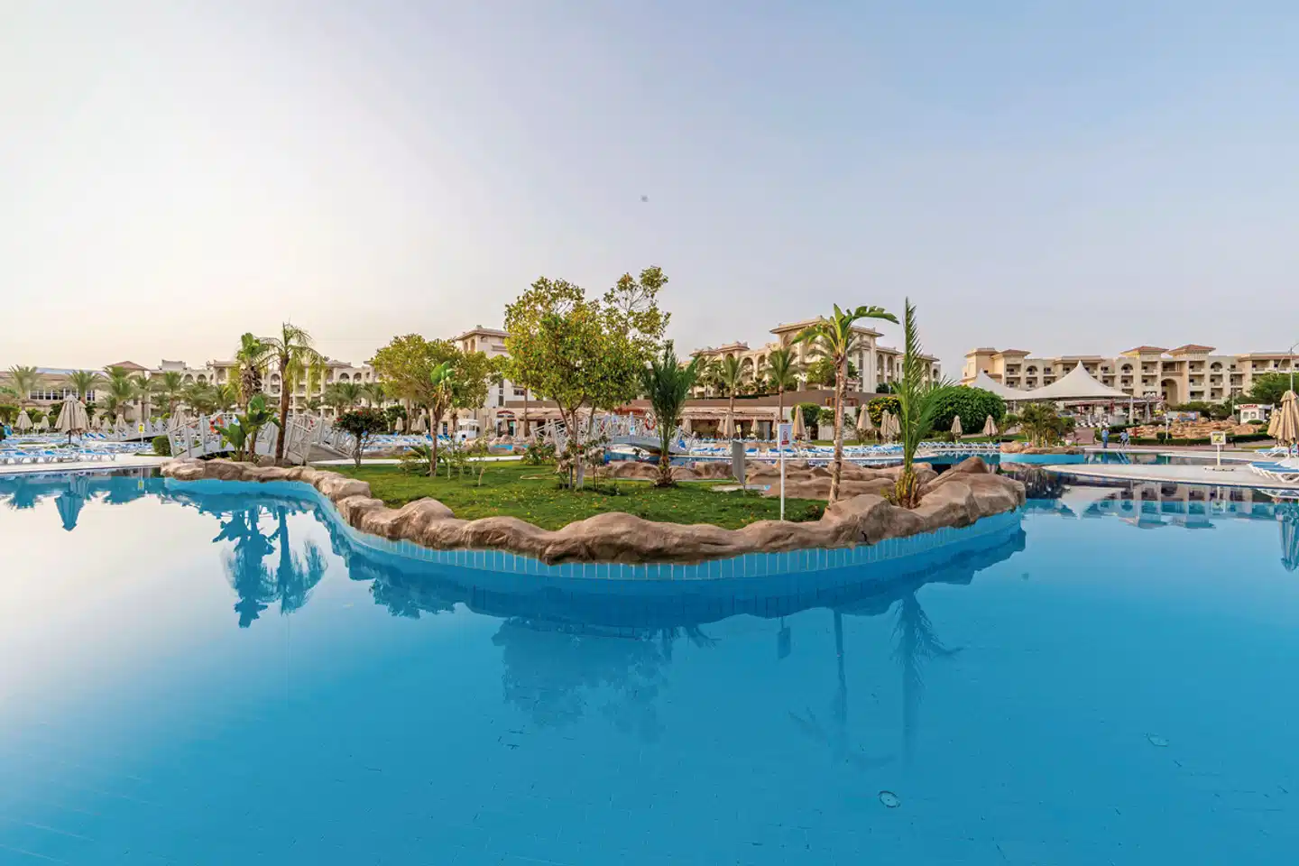 Serenity Alpha Beach Pool
