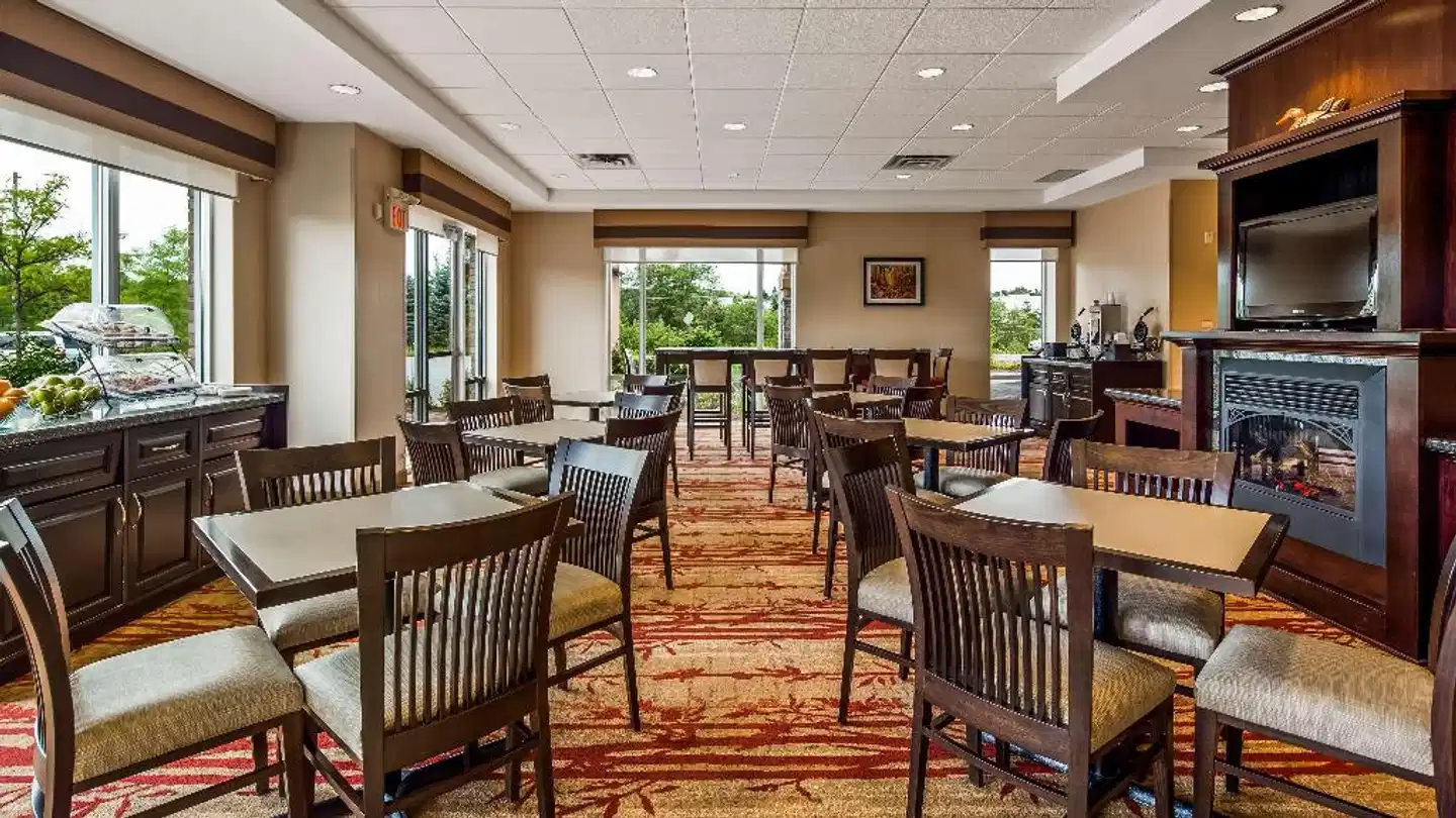 Best Western Plus Muskoka Inn Restaurant