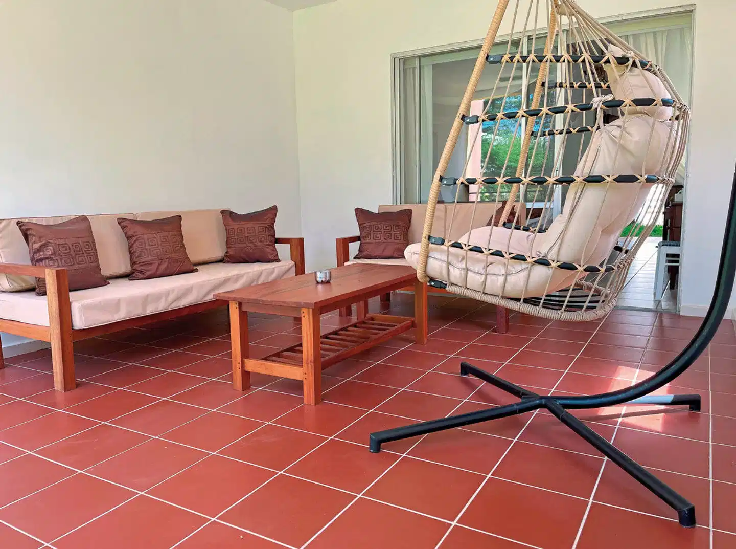 Bahari Beach Hotel Lobby
