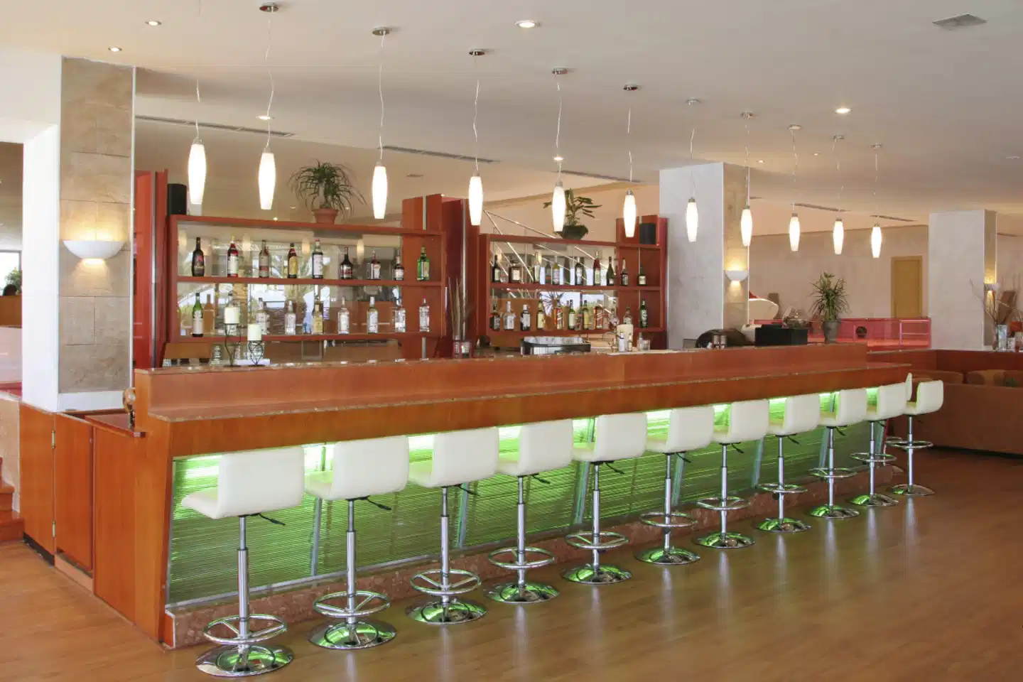 Oceanis Bar
