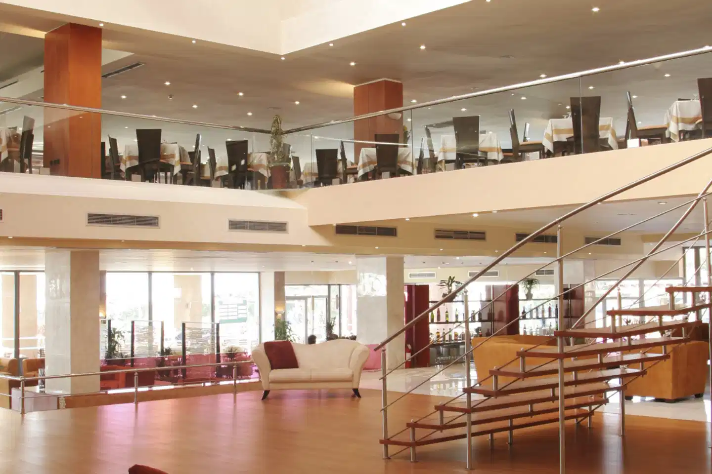 Oceanis Lobby