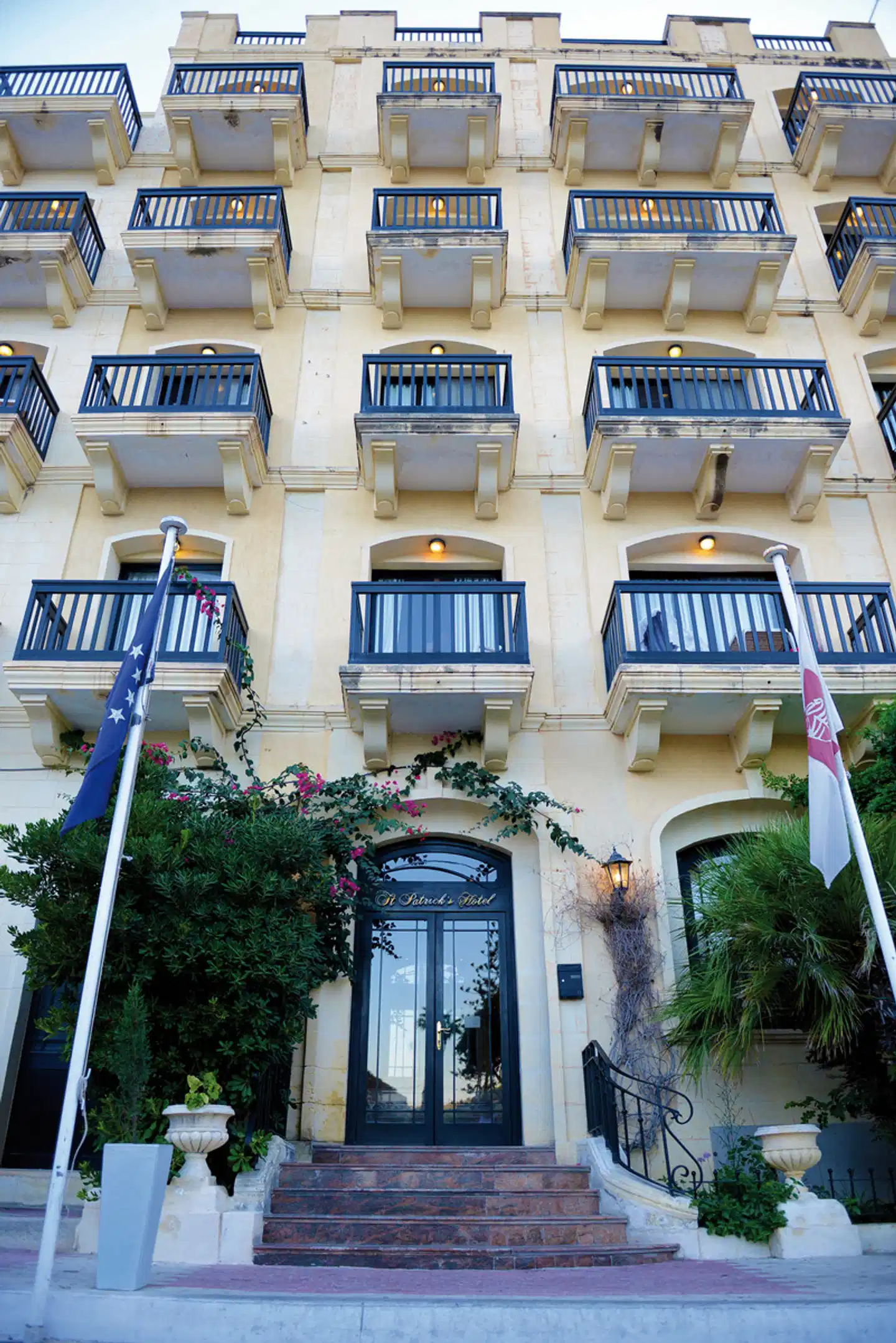 Saint Patrick's Hotel Aussenansicht