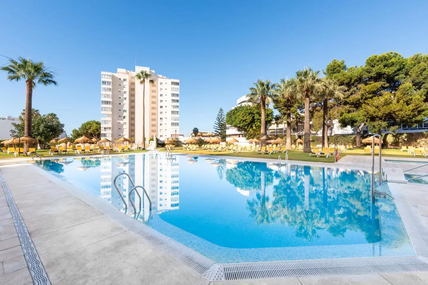 San Fermin Pool