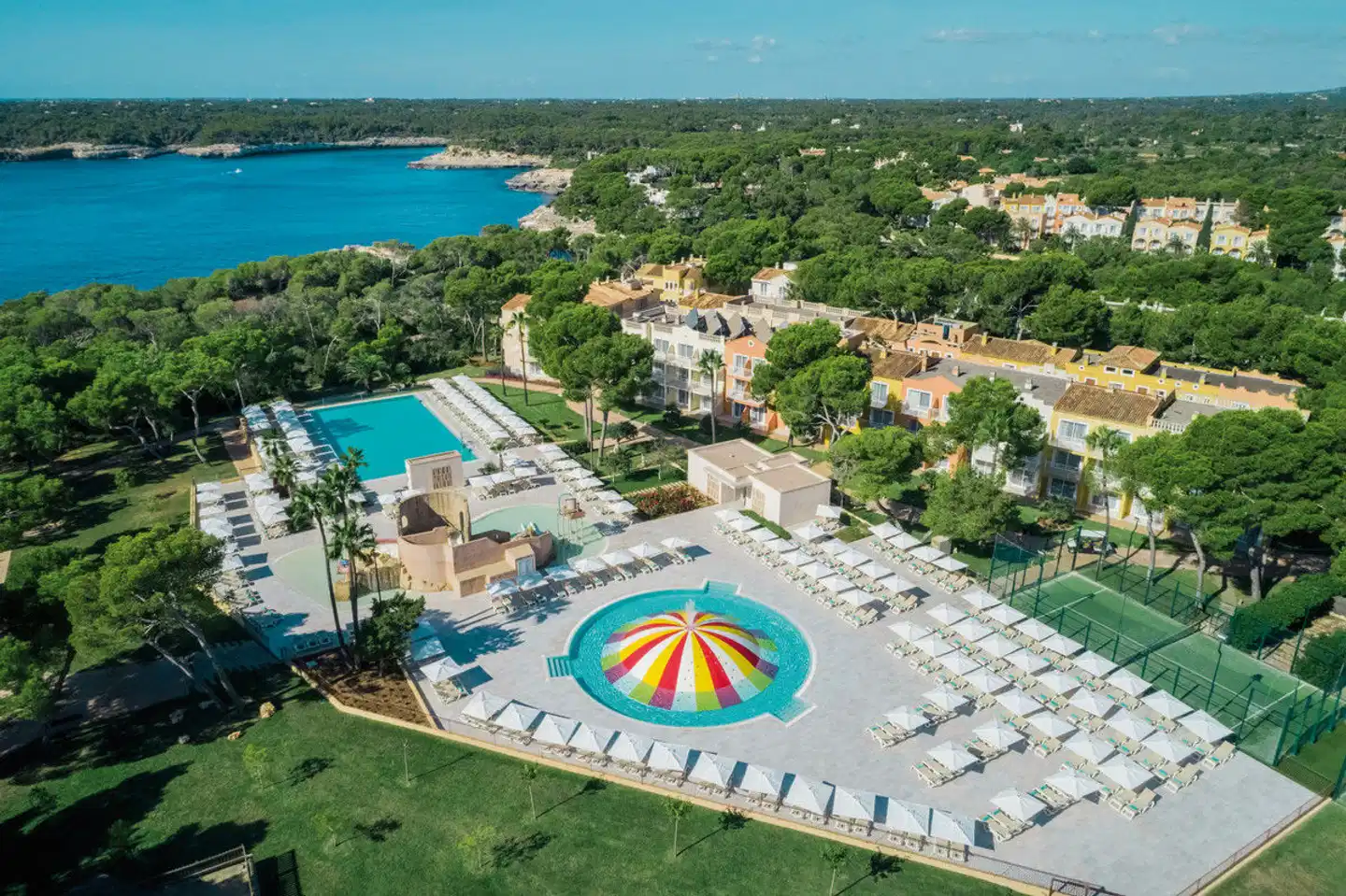 Iberostar Waves Club Cala Barca Aussenansicht