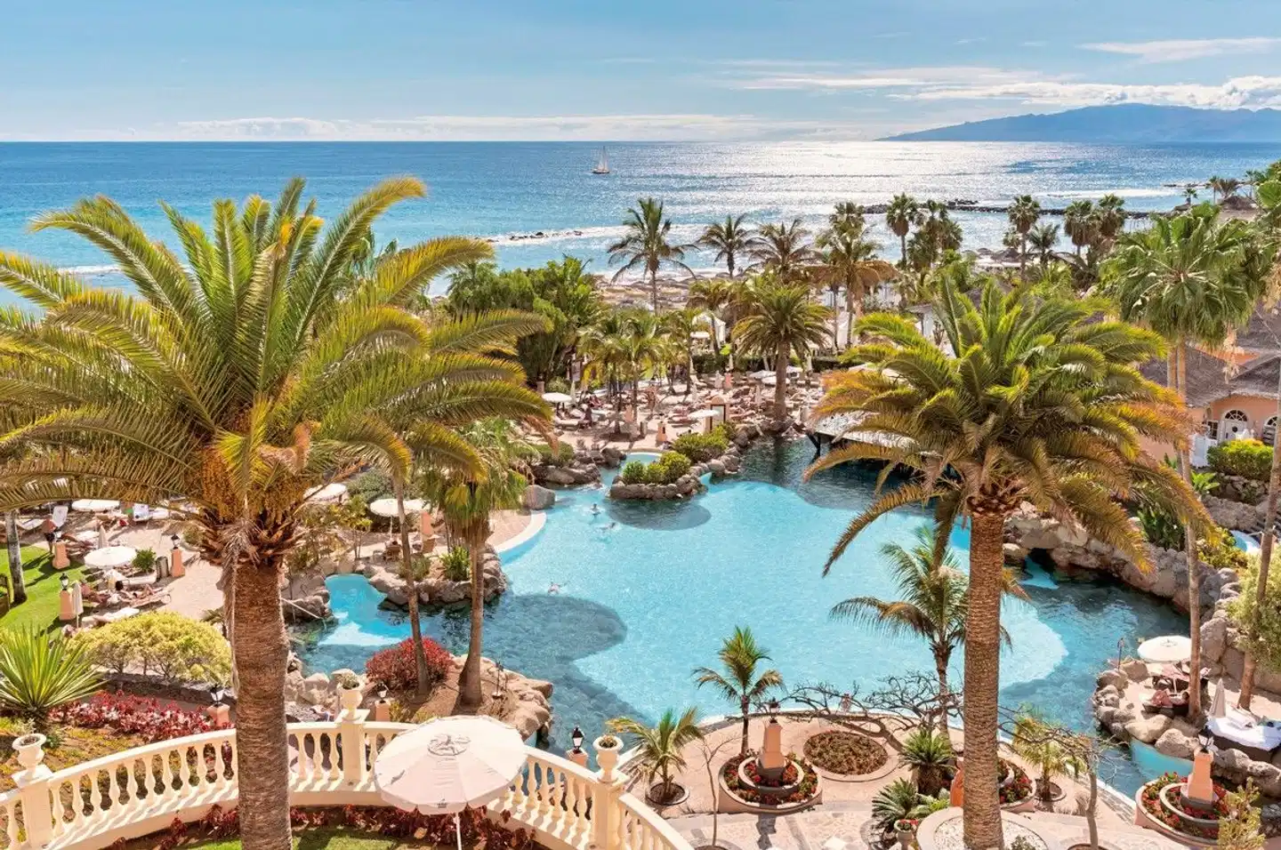 Bahia del Duque Pool