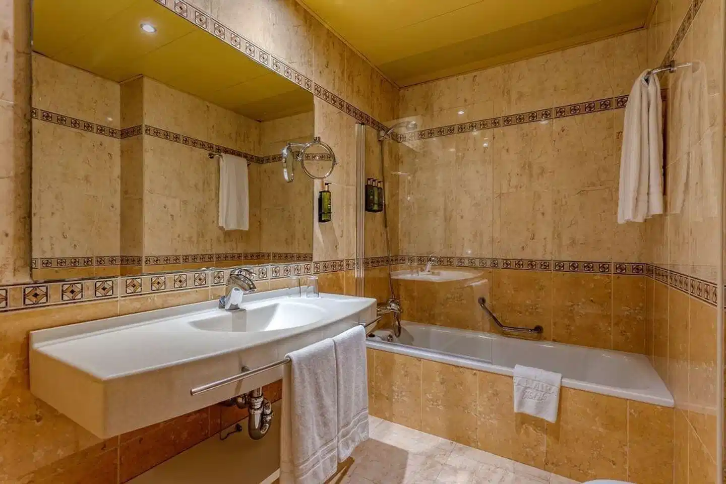 Ona Palmira Paradise Paguera Badezimmer