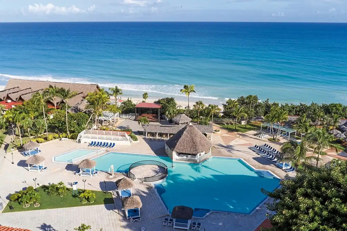 Bella Costa Pool