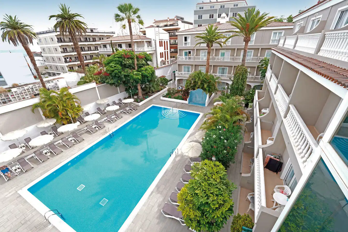 RF San Borondón Pool