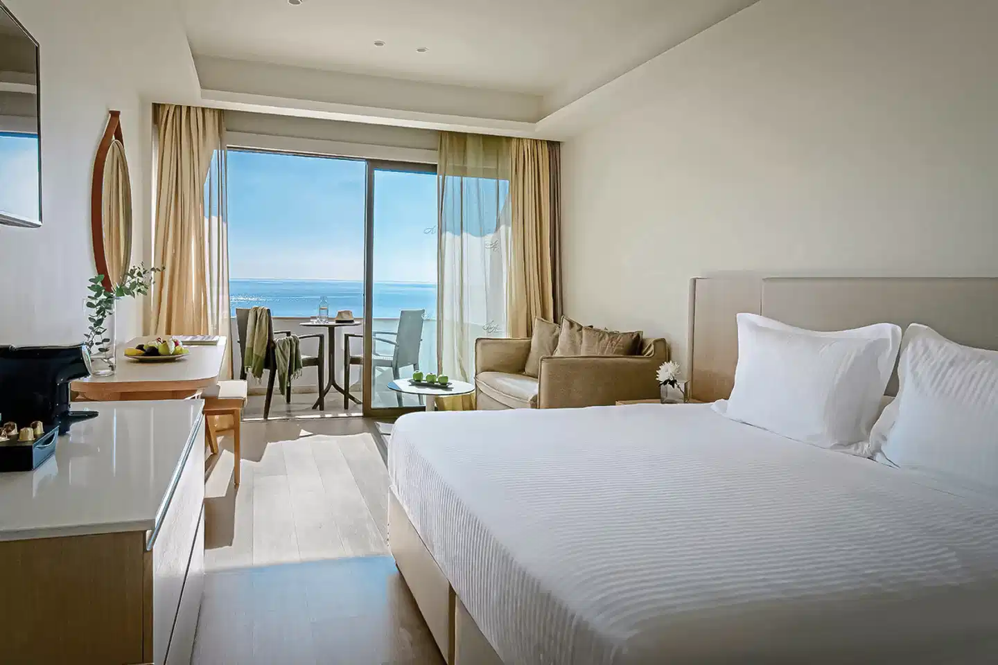 Alion Beach Hotel Wohnbeispiel