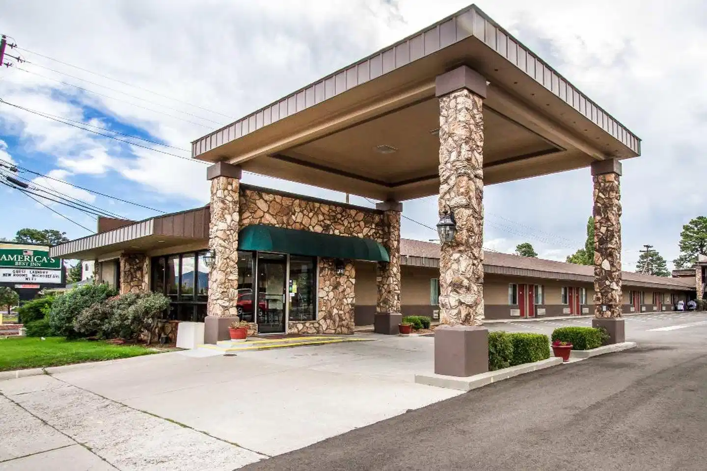Econo Lodge University Aussenansicht