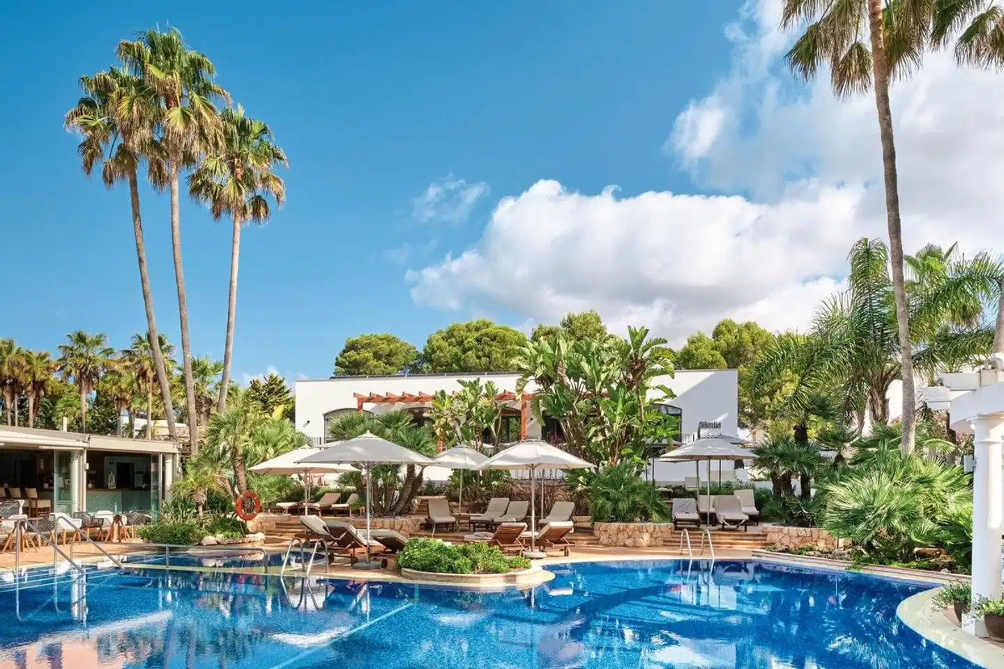 El Coto Pool