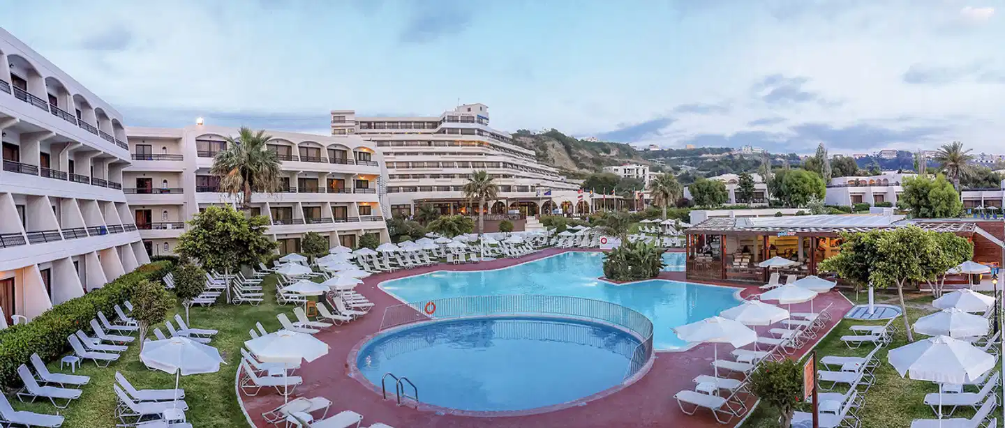 Sol by Meliá Cosmopolitan Rhodes Pool