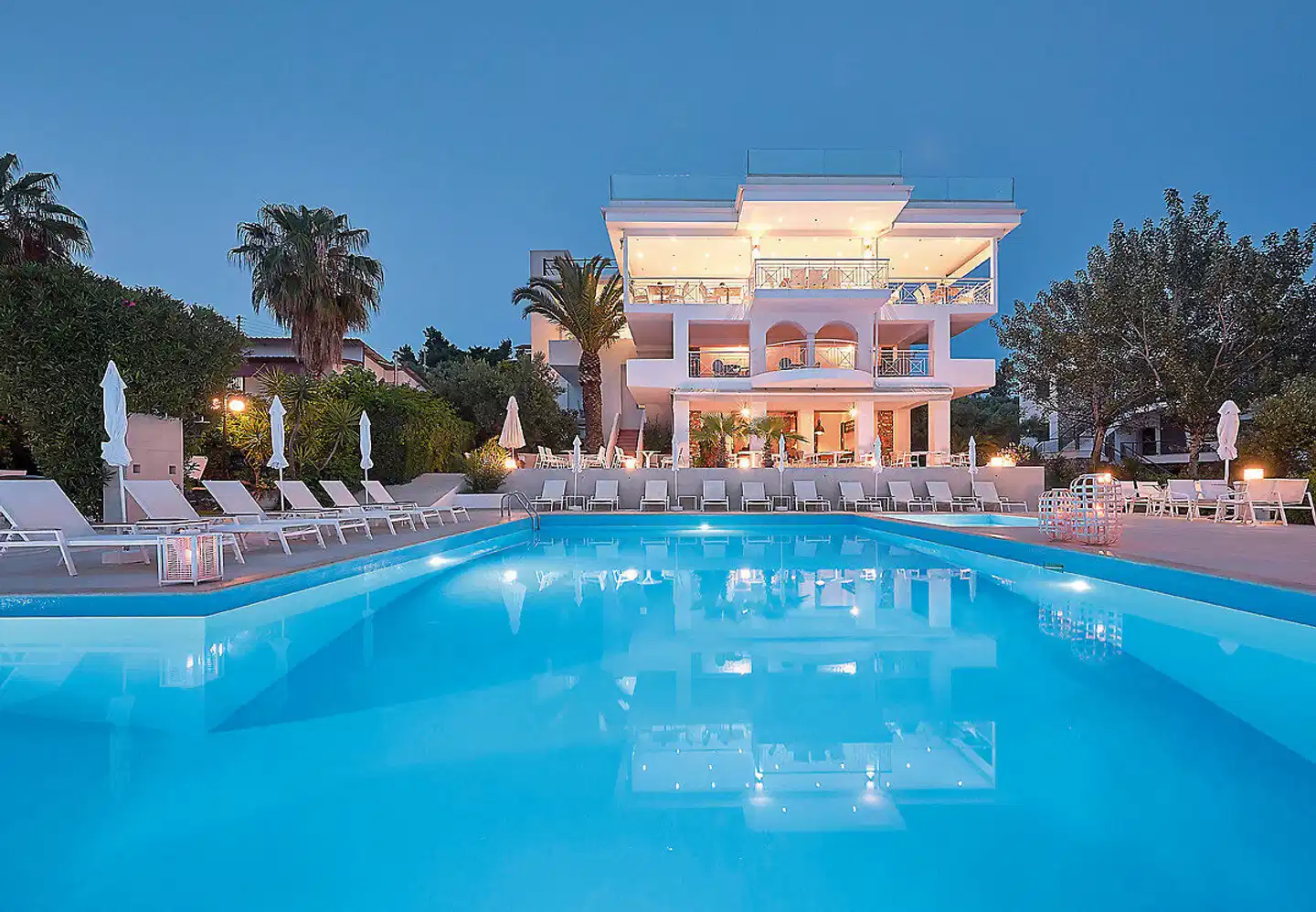 Glavas Inn Pool