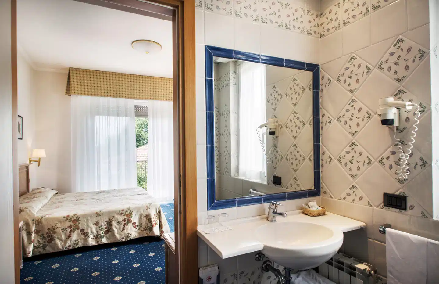 Hotel Lido La Perla Nera Badezimmer