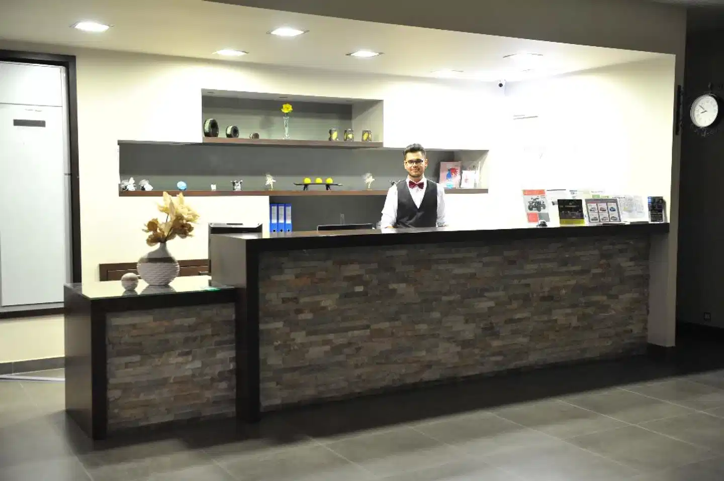 Maritime Hotel Apartments Bar