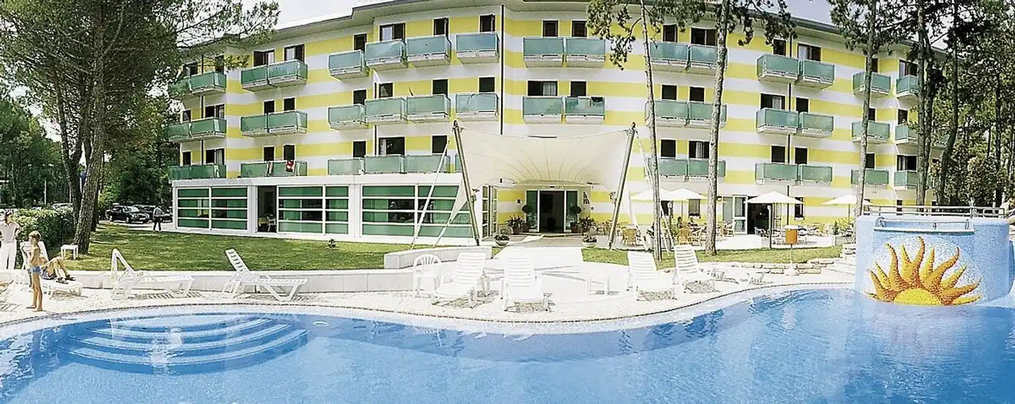 Mediterraneo Pool