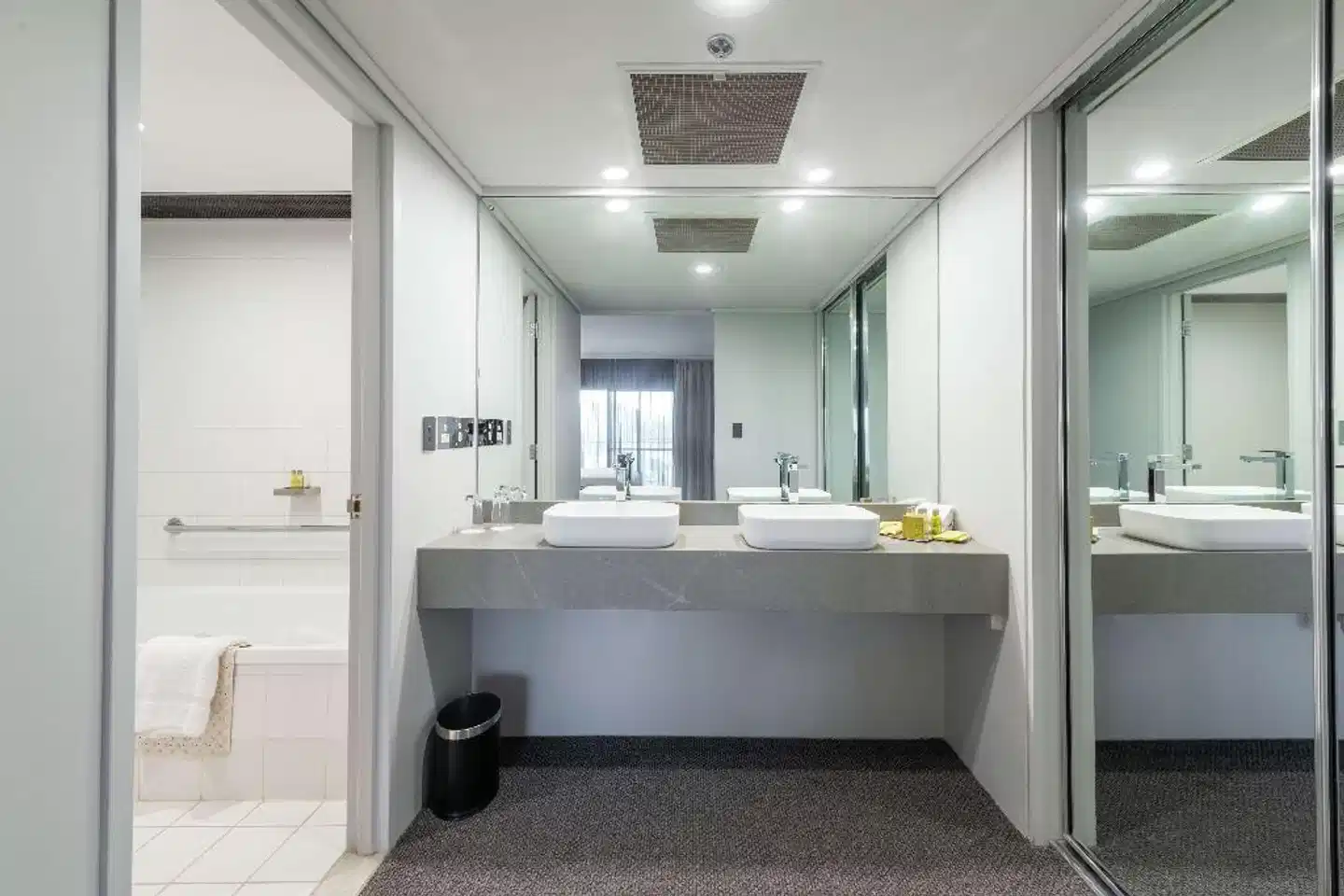 DoubleTree by Hilton Hotel Alice Springs Badezimmer