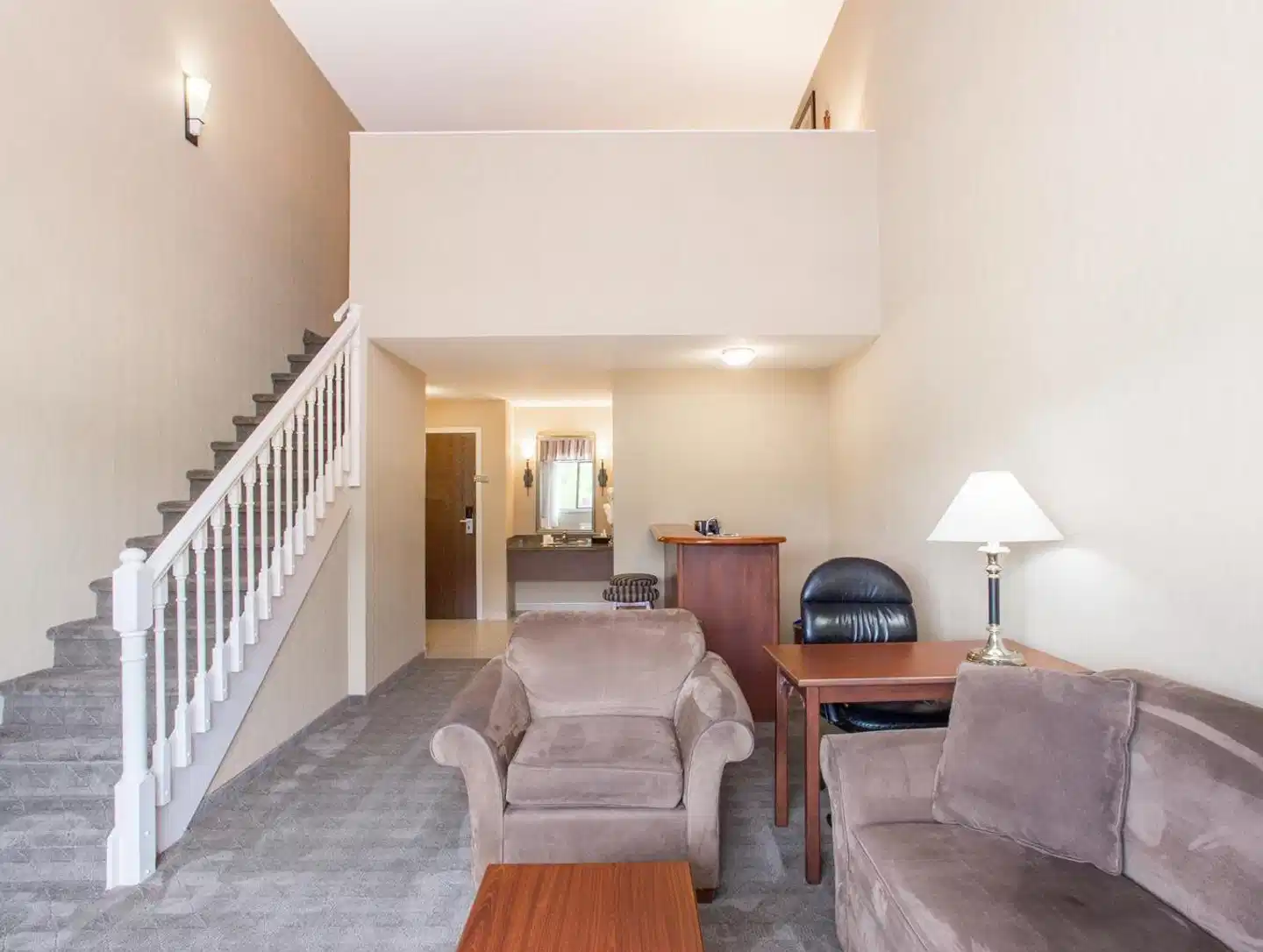 Ramada by Wyndham Kelowna Hotel & Conference Center Wohnbeispiel