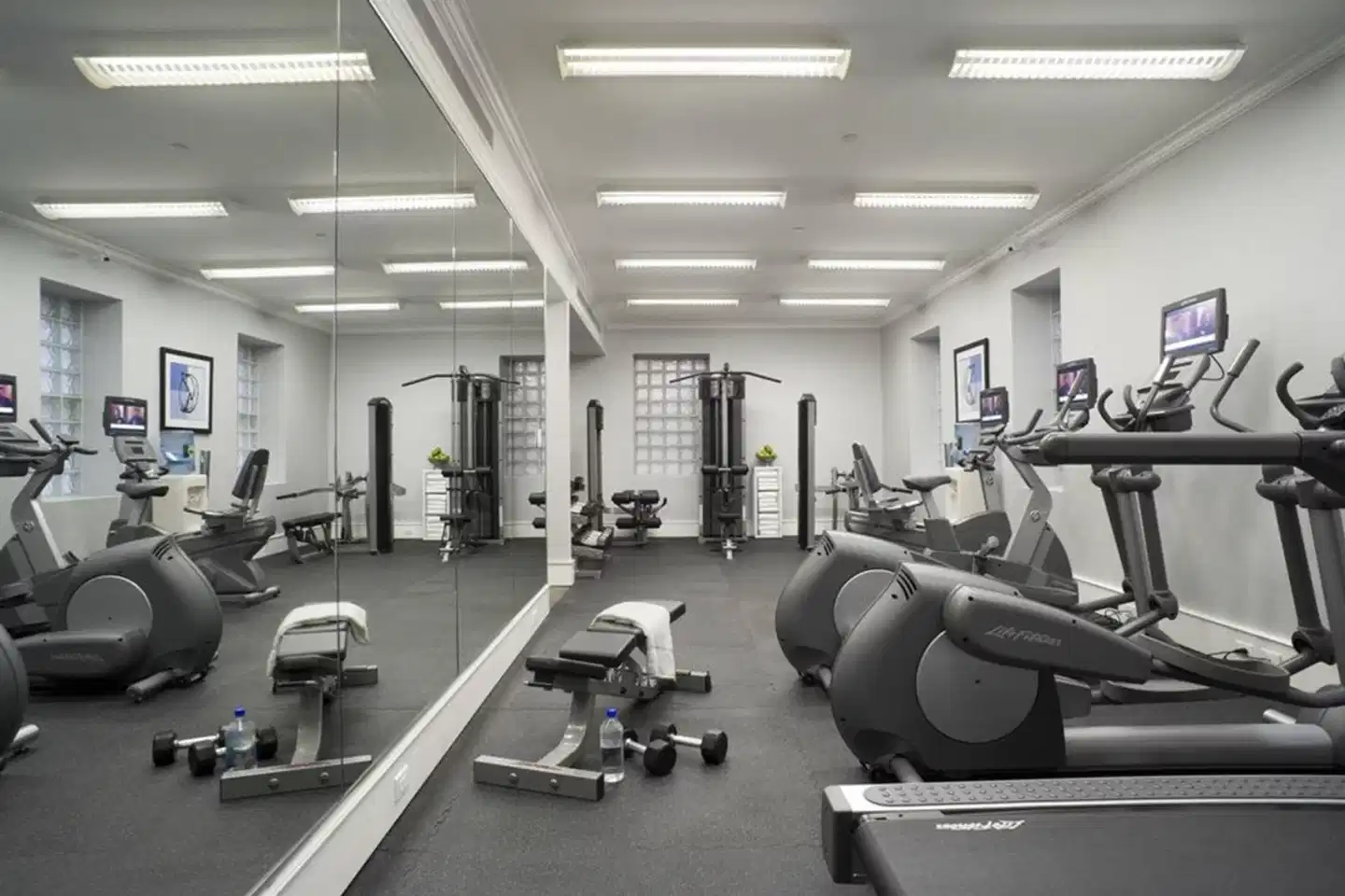 The Lucerne New York Sport und Entertainment