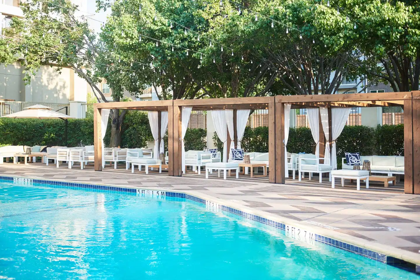 DoubleTree by Hilton Dallas Market Center Pool