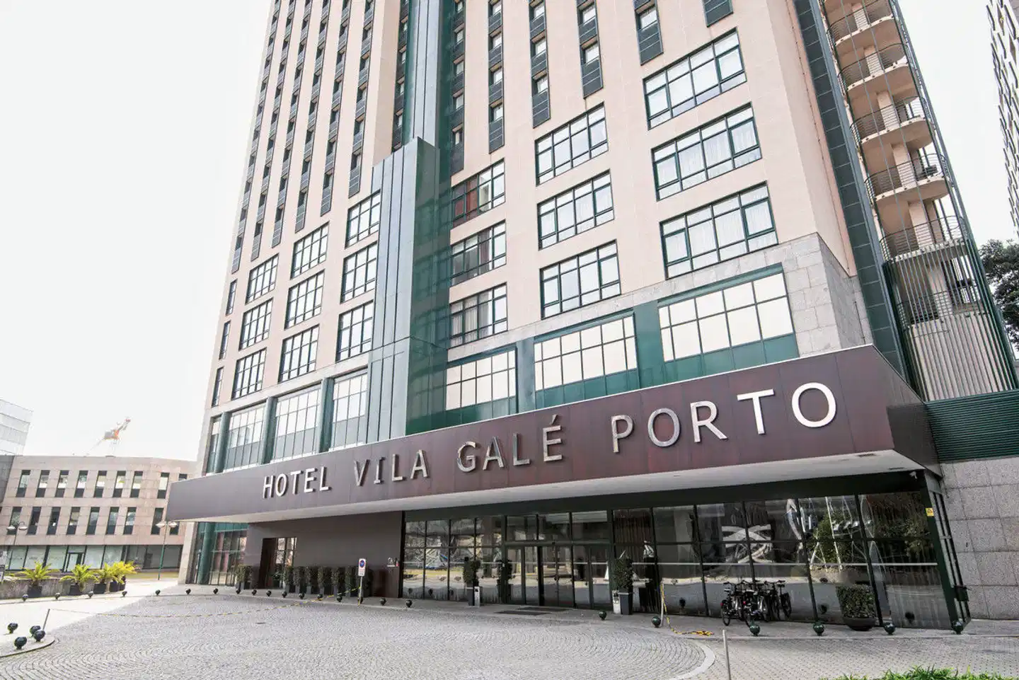 Vila Galé Porto Aussenansicht