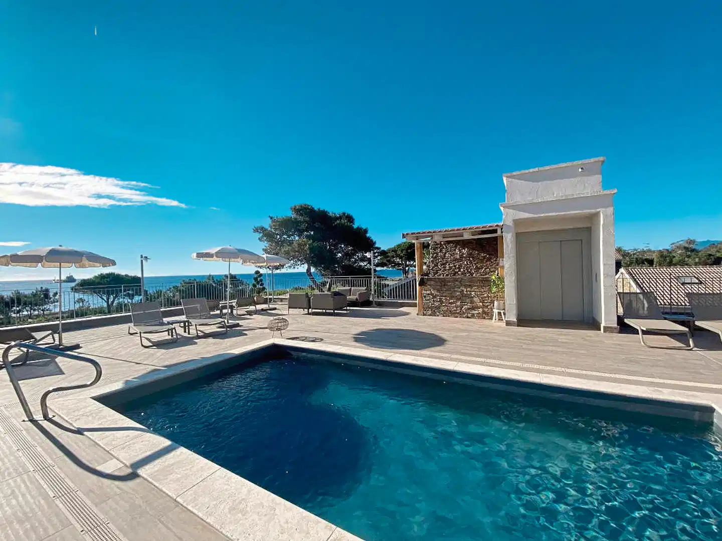 La Lagune Pool