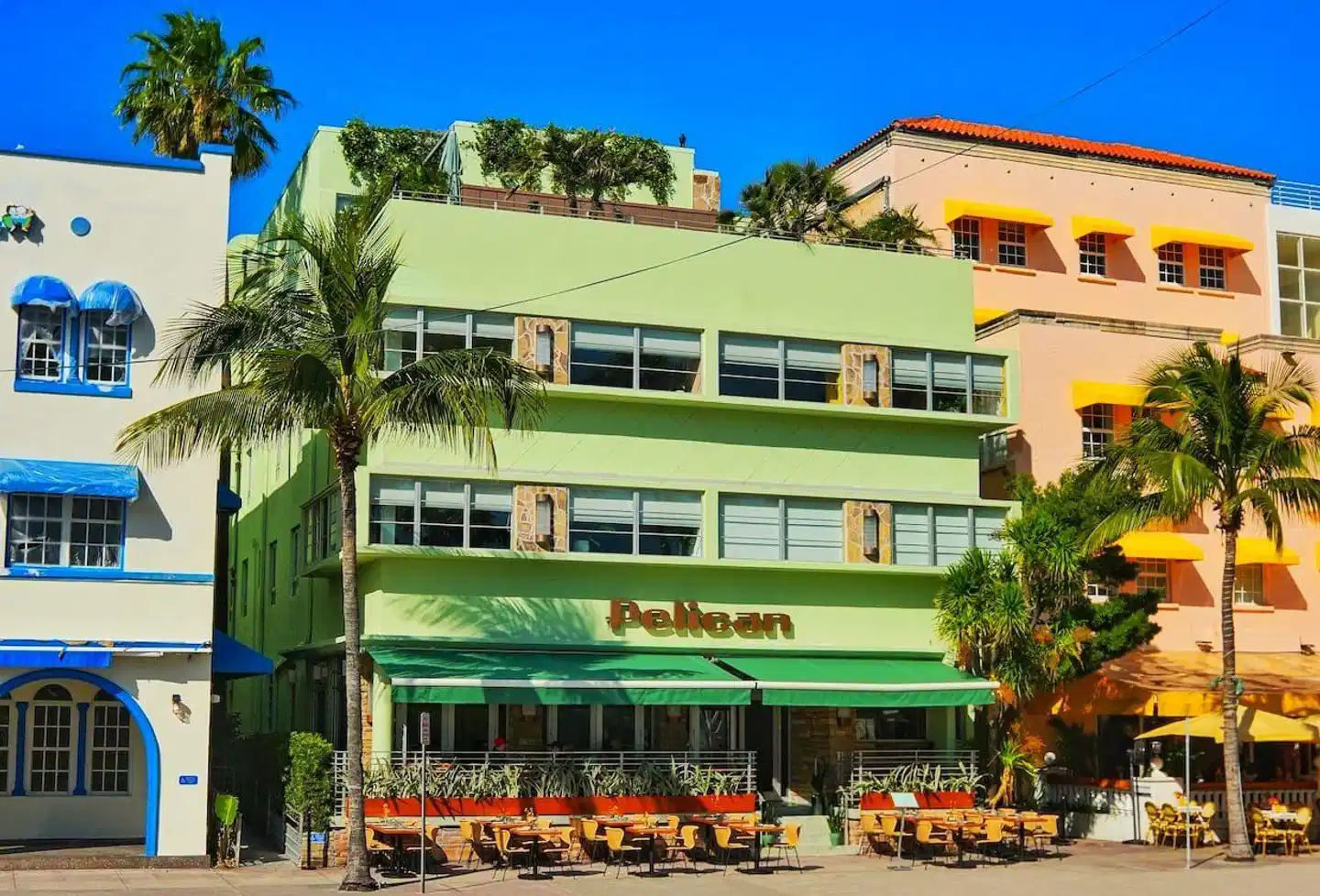 Pelican Hotel Aussenansicht