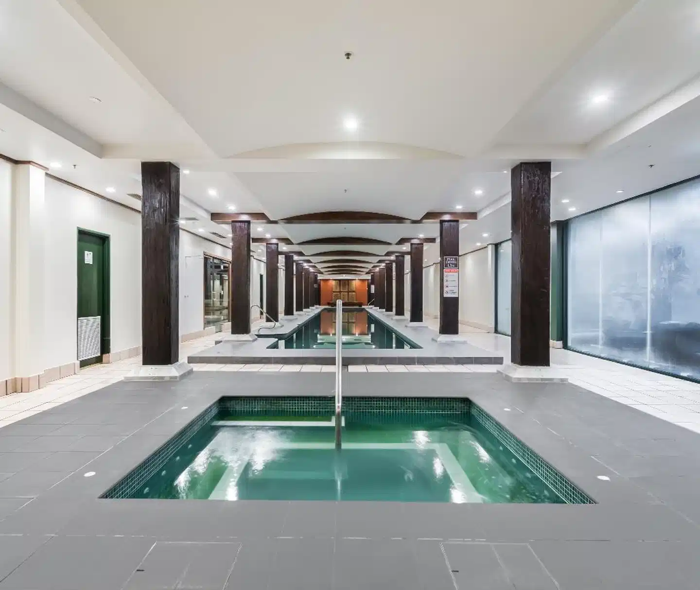 Oaks Sydney Goldsbrough Suites Hallenbad