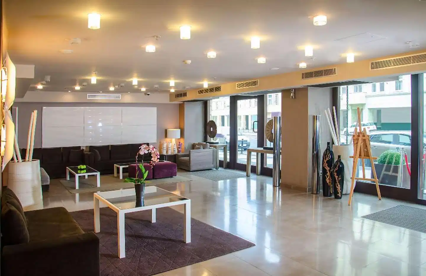 NH Poznan Lobby