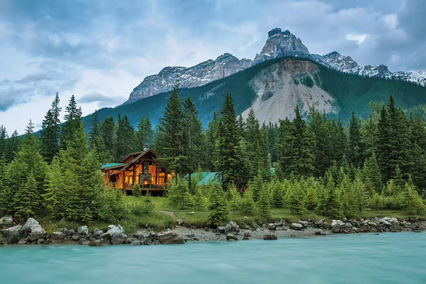 Cathedral Mountain Lodge Landschaft