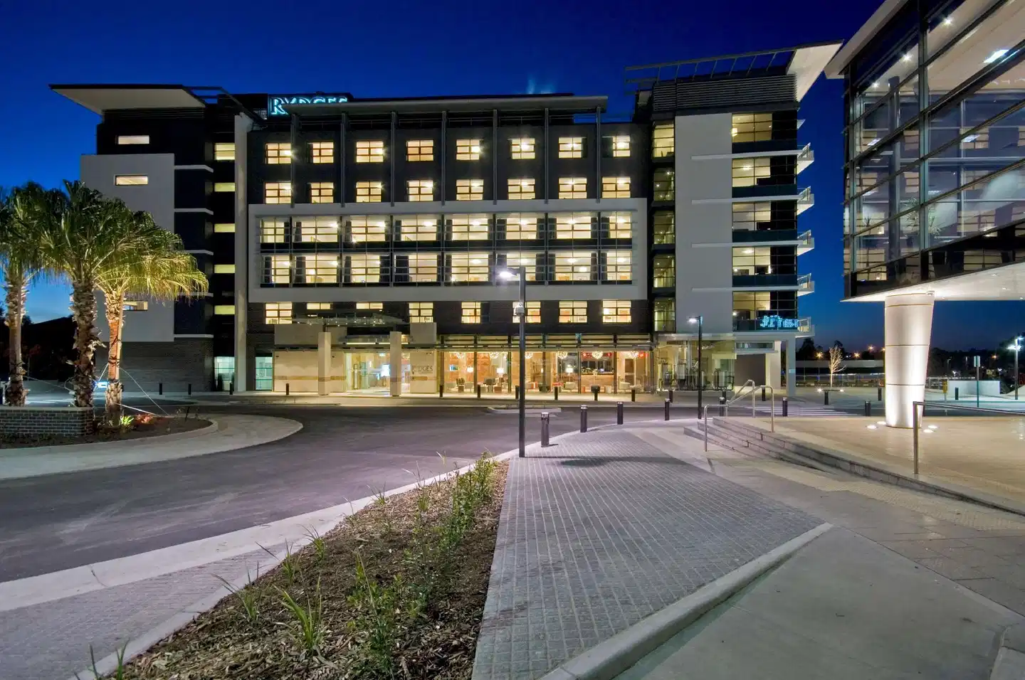 Rydges Campbelltown Aussenansicht