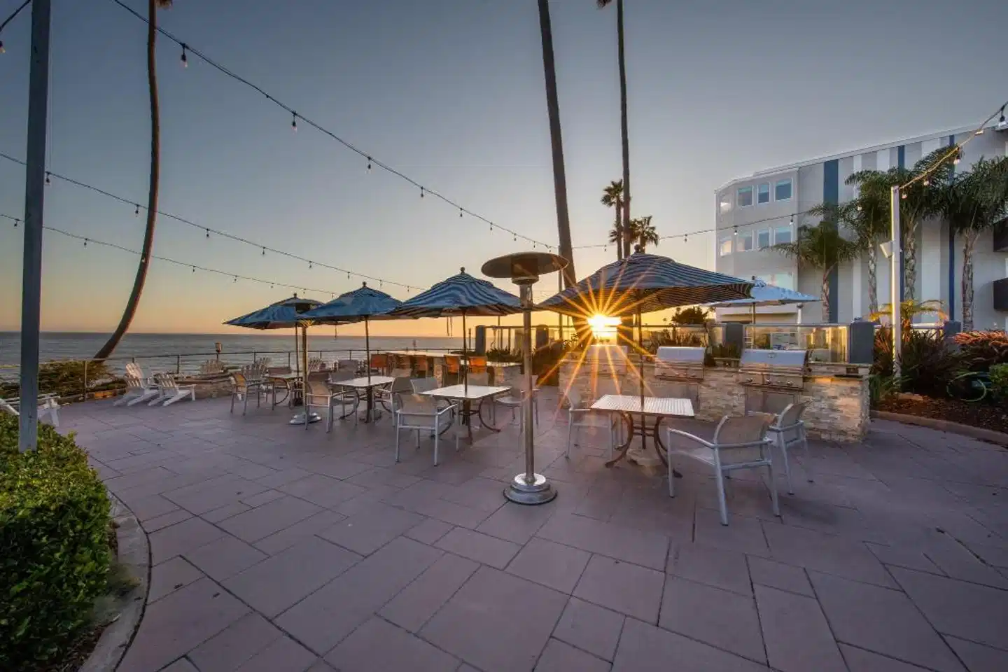 SeaCrest Oceanfront Hotel Terrasse