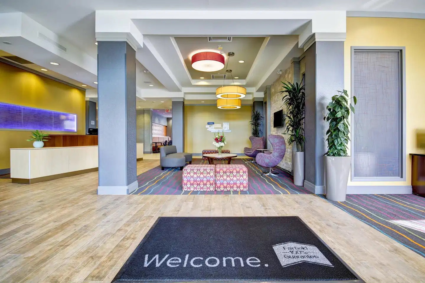 Fairfield Inn & Suites by Marriott Guelph Lobby